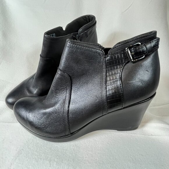 Clarks Collection Women's Ankle Boot Leather Black US Size 8.5 - Picture 3 of 9